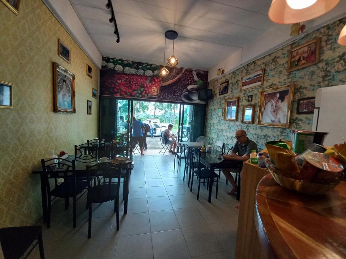 Amaretto&Caffe Hostel Surat Thani Esterno foto