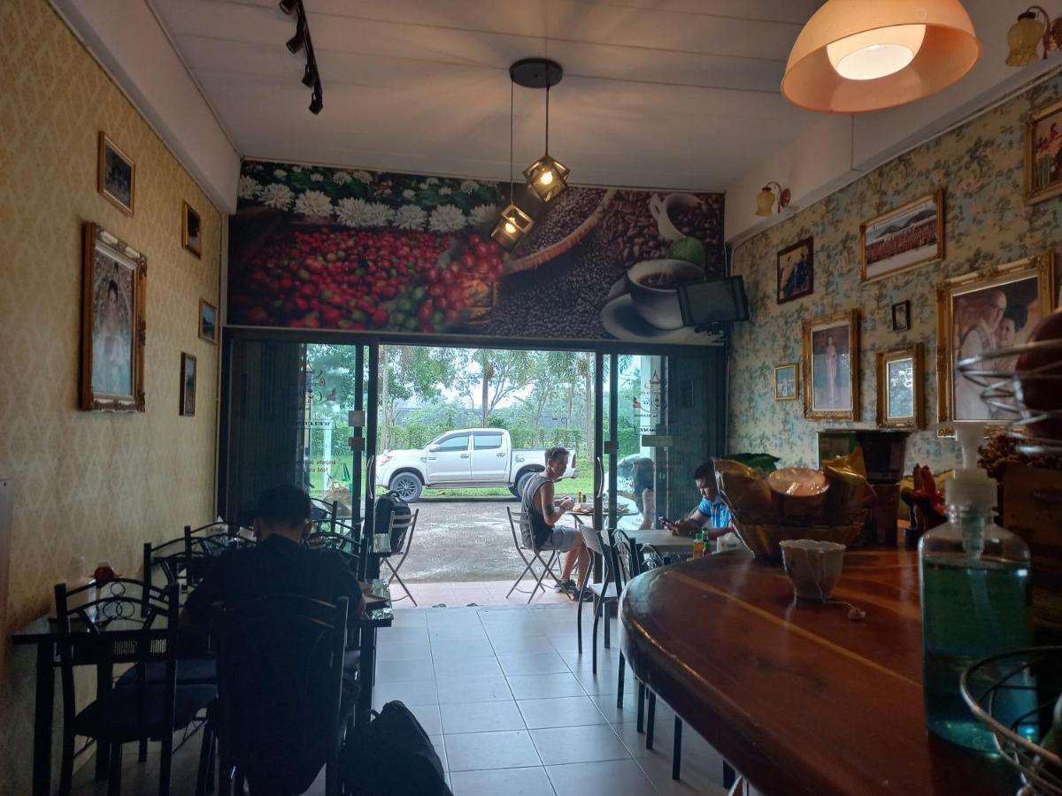 Amaretto&Caffe Hostel Surat Thani Esterno foto