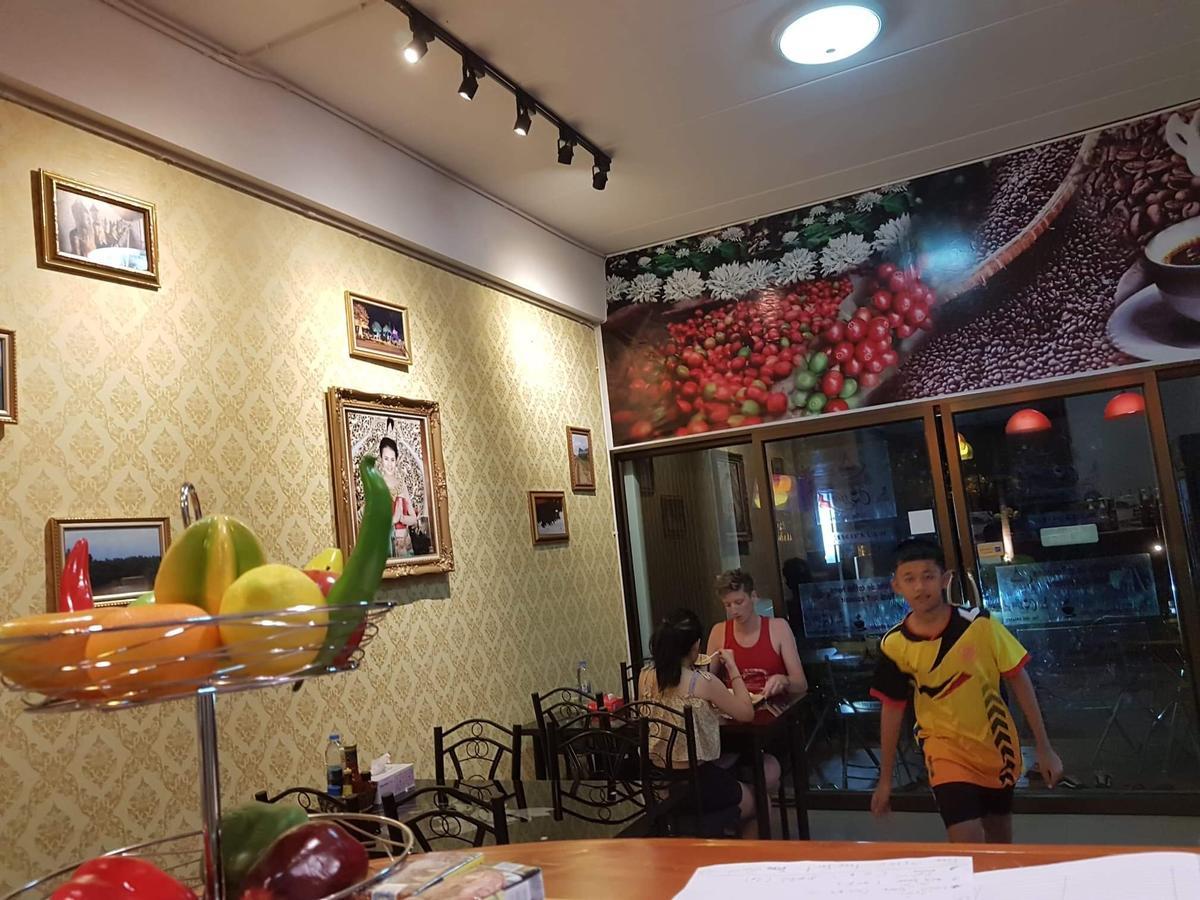 Amaretto&Caffe Hostel Surat Thani Esterno foto